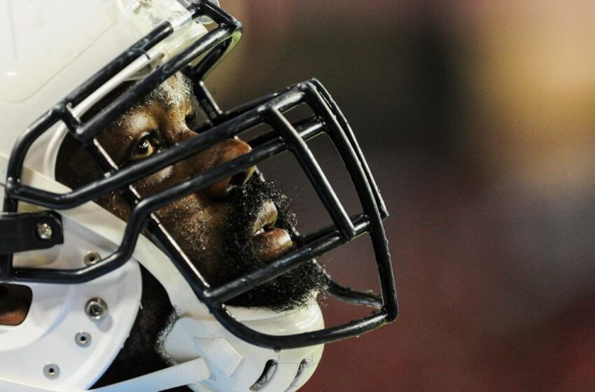  El largo esfuerzo de Michael Oher por corregir su inspiradora historia de niño sin hogar que triunfa en la NFL