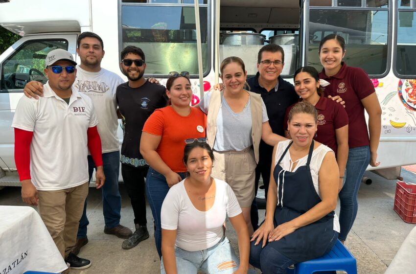  Édgar González y DIF de Mazatlán entregan alimentos a familiares de pacientes del Hospital General e IMSS