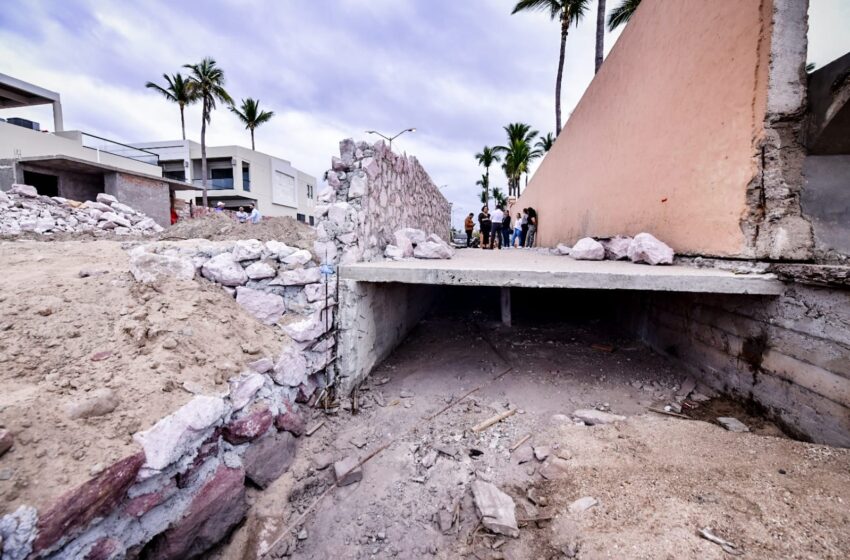  Alcalde supervisa construcción de nuevos accesos de playa en Cerritos.