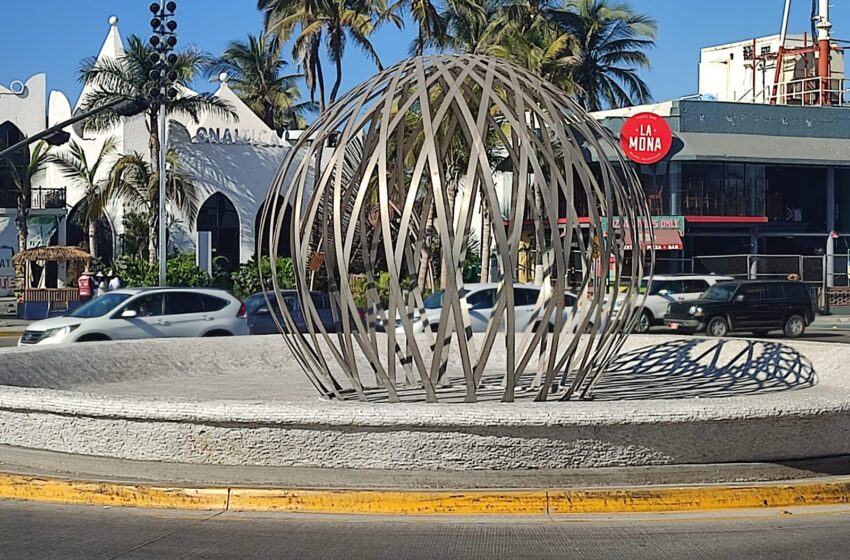  Bocetan monumento para reemplazar a La Perla, en Mazatlán