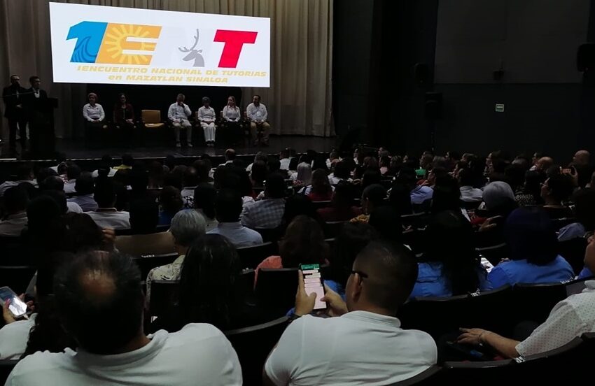  Docentes comparten proyectos en el primer Encuentro Nacional de Tutorías en Mazatlán 
