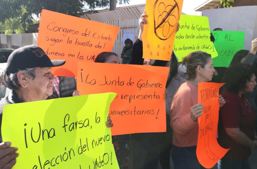  Rector de la UAdeO retiene el pago de nómina como represalia, denuncia movimiento de protesta