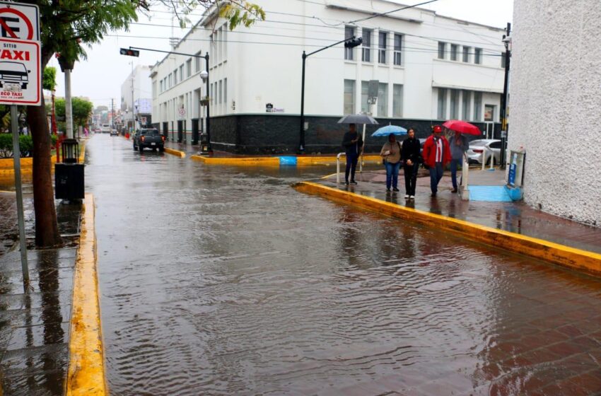  Algunos planteles educativos cancelan clases en Mazatlán por las lluvias atípicas en el puerto