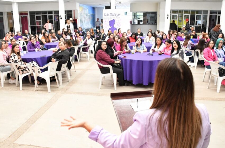  A través de una conferencia, buscan romper estereotipos marcados entre los hombres y mujeres en Angostura