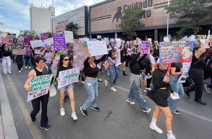  La Obregón en Culiacán se ‘tiñe’ de morado por el 8M