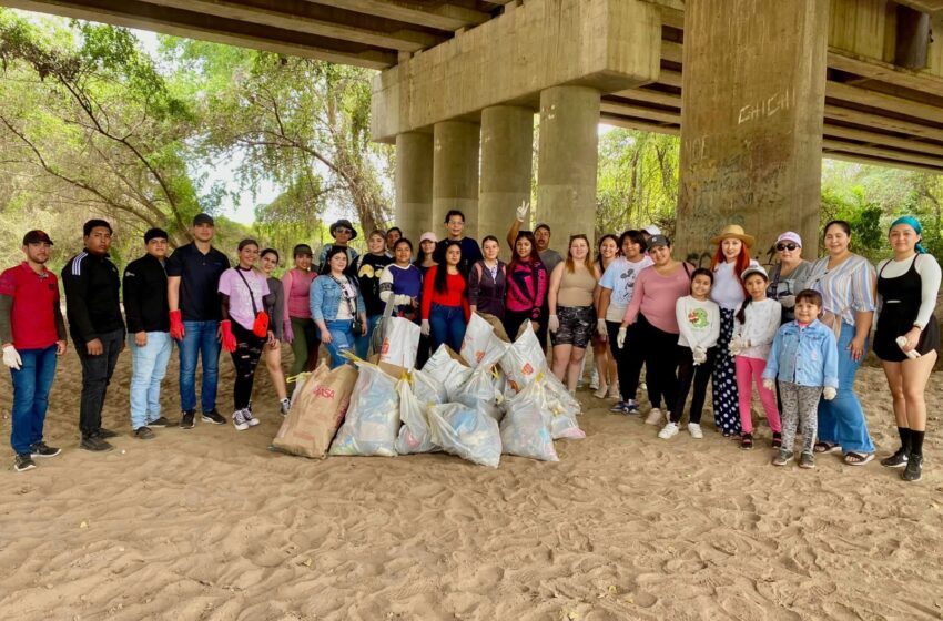  En medio de un México en crisis de agua, en Villa Unión limpian el Rio Presidio