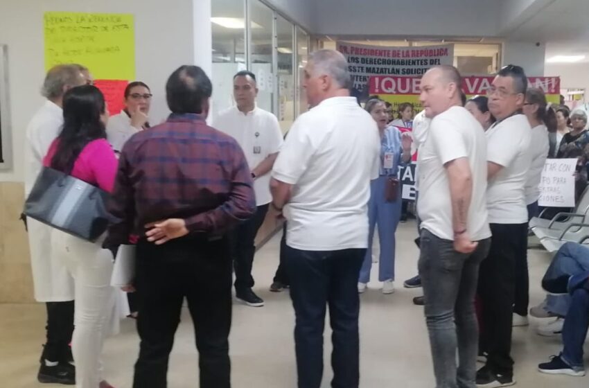  Trabajadores del ISSSTE en Mazatlán, se trasladarán a Culiacán tras no recibir solución del director