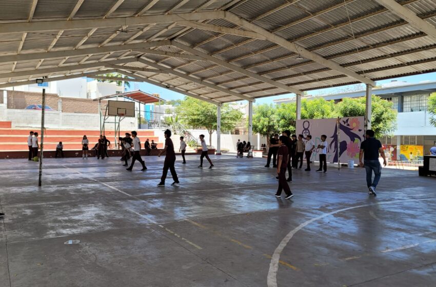  Más de 500 mil alumnos regresaron a las aulas este martes en Sinaloa