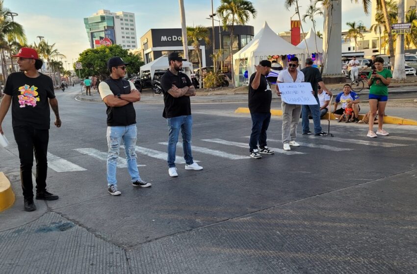  Por extinguirse fiestas ambulantes en Mazatlán ahora protestan aurigueros y pulmonías por Ley anti-ruido