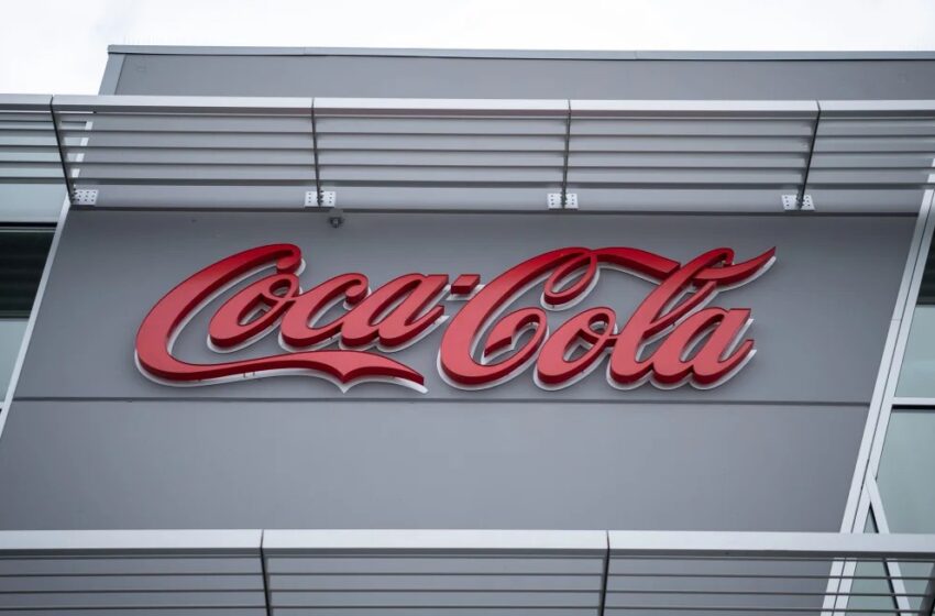  Coca-Cola retira del mercado miles de cajas de limonada etiquetadas erróneamente como “sin azúcar”