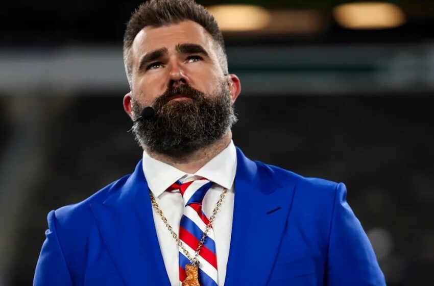  “No estoy orgulloso de ello”: Jason Kelce se disculpa después de que un video lo mostrara arrojando un teléfono celular luego de que un fanático usara un insulto homofóbico