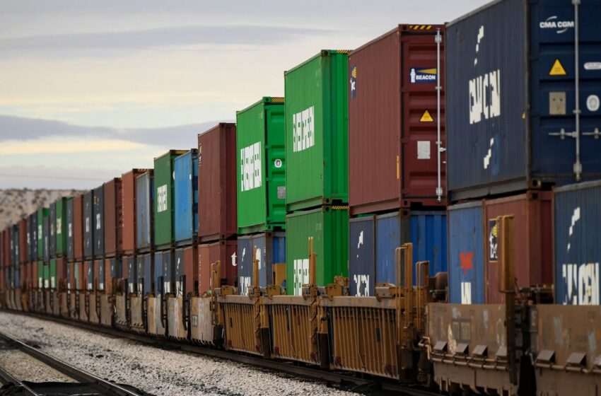  ¿Qué productos y servicios podrían ser más caros si Trump impone aranceles a México y Canadá?