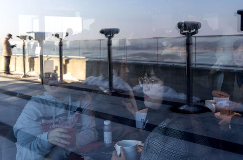  Starbucks abre una sucursal con vistas a Corea del Norte