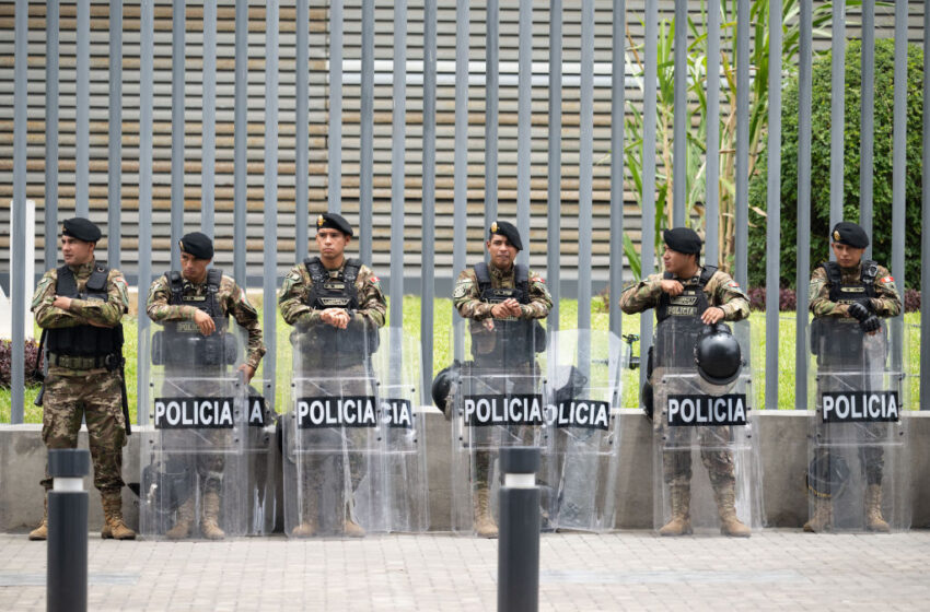  Disponen de 5.600 militares para reforzar la seguridad en distritos declarados en estado de emergencia en Perú