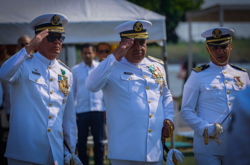  Rinde Protesta el Vicealmirante José Daniel Reséndiz Sandoval como Comandante de la Octava Región Naval