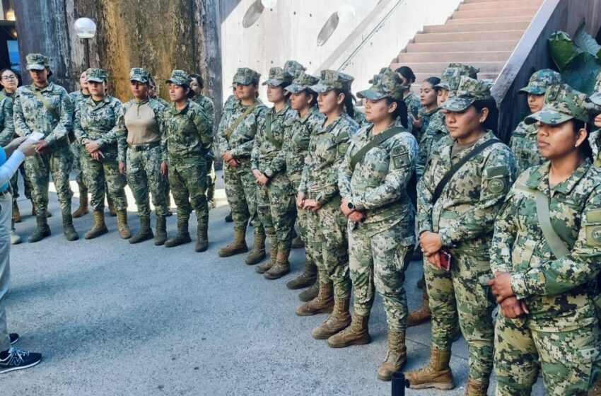 Mujeres de las Fuerzas Armadas son reconocidas en el Dia de la Mujer por el Gran Acuario