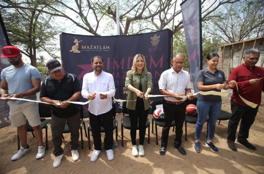  Entrega Estrella Palacios nueva cancha de voleibol en El Roble