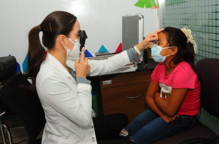  Al alza los casos de miopía en niñas y niños
