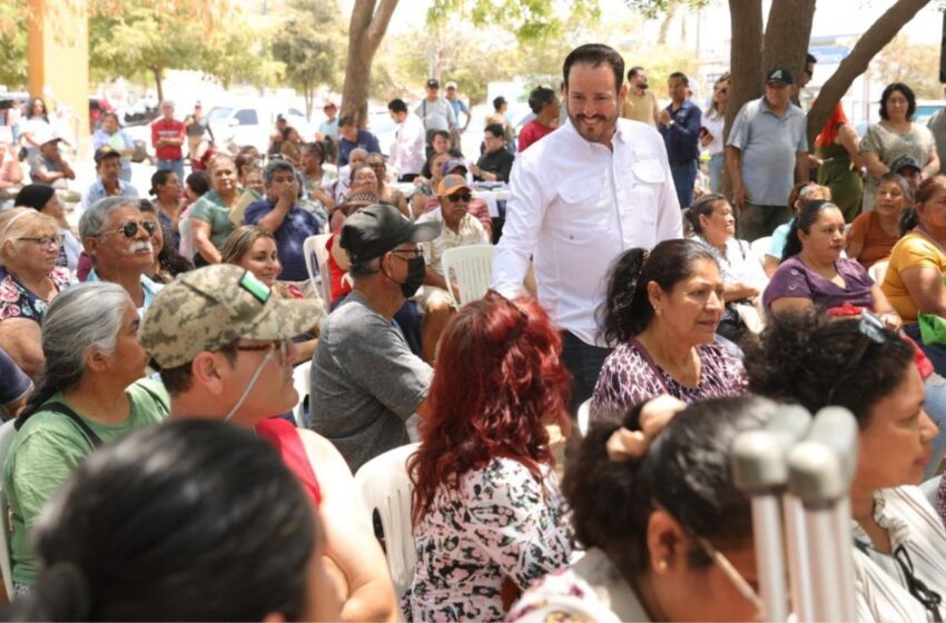  Tocó el turno al tianguis de la Flores Magón. Les llevan apoyos económicos