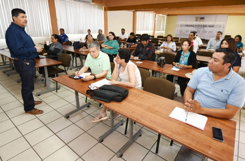  Subdirección de Servicio Social URS organiza curso taller