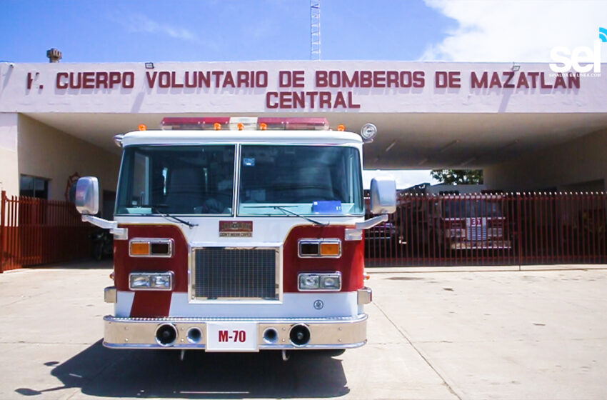  Bomberos de Mazatlán invita a conductores tomar precauciones en temporada de lluvias