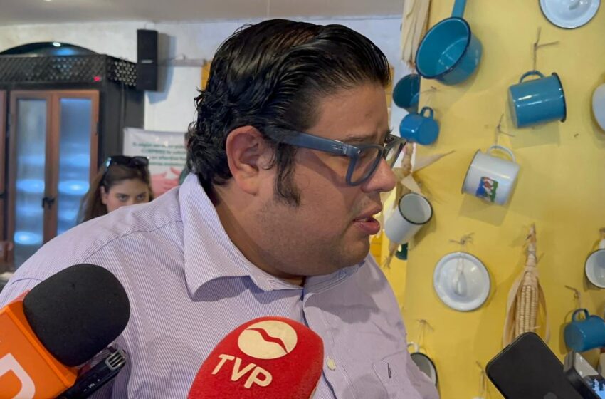  Buscan regularizar los comercios ambulantes de Mazatlán con tarjetones