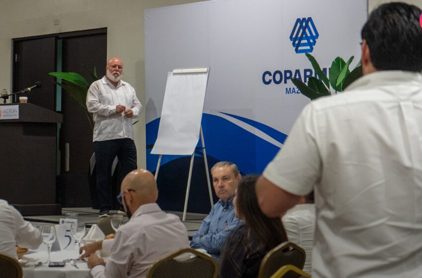  Mazatlán tiene futuro si hay servicios, planeación y seguridad: Manuel Clouthier