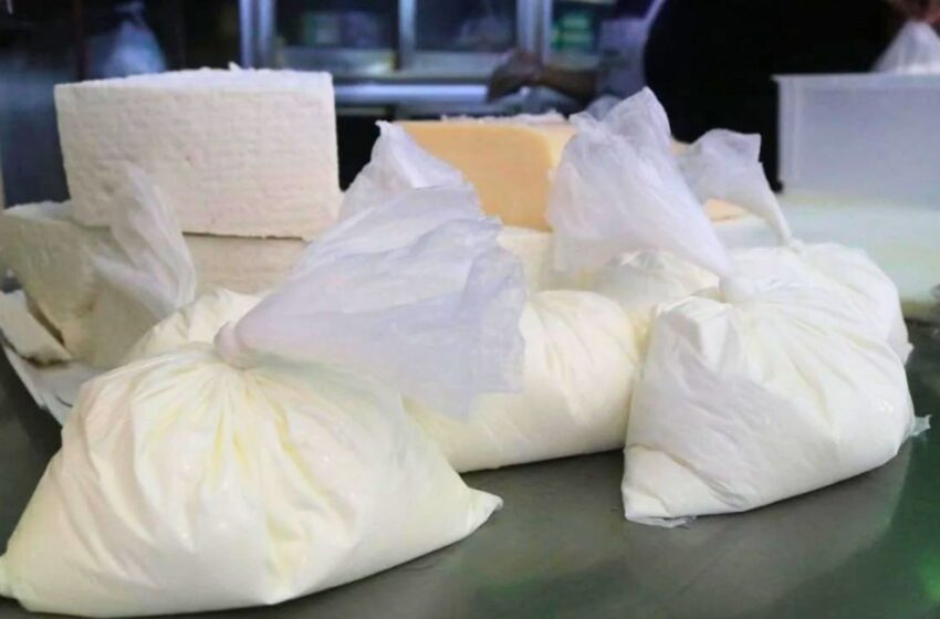  Ventas de queso se desploman hasta un 40% por baja demanda