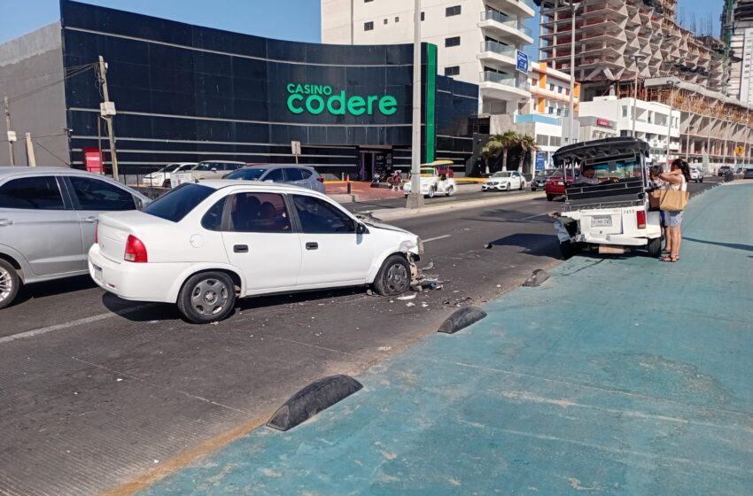  Pulmonía termina sobre ciclovía tras choque en el malecón
