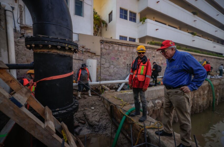  Supervisa el gobernador Rocha Moya construcción de cárcamo de rebombeo en la Av. Camarón Sábalo
