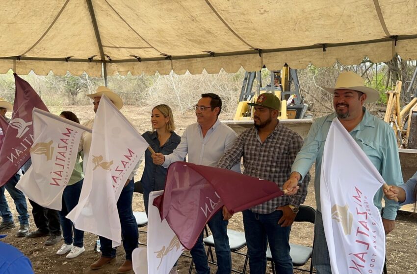 Gobierno de Mazatlán beneficiará al sector ganadero con 25 abrevaderos