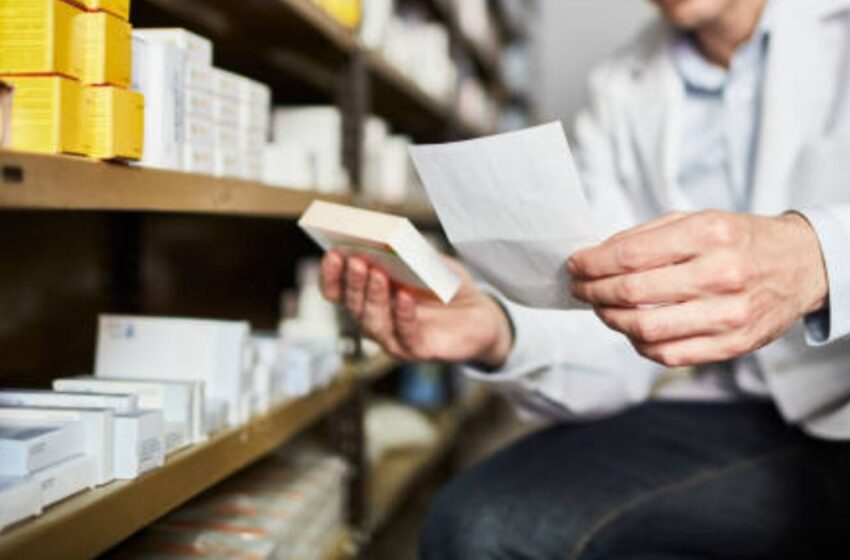  Aseguran aquí una farmacia por irregularidades en venta de medicamentos