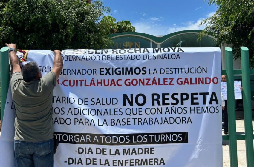Protesta personal de Centro de Salud de Mazatlán contra Secretario de Salud