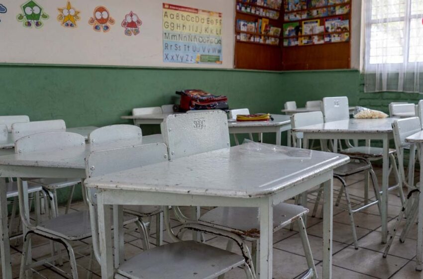  Llama gobernador a no cobrar las ‘cuotas escolares’ a padres de familia   