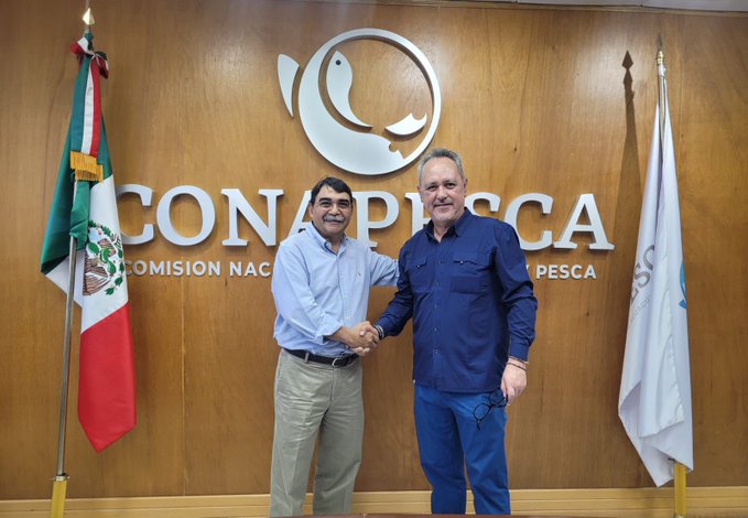 Alejandro Flores Nava deja la Conapesca por razones de salud; Rigoberto Salgado Vázquez es designado nuevo titular